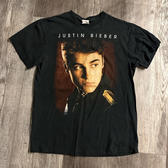 Tops - 🎱 2/$25 Justin Bieber Concert Shirt